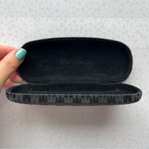MAXMARA Logo Fabric Covered Black Hard Sunglasses Glasses Case - Picture 4 of 5